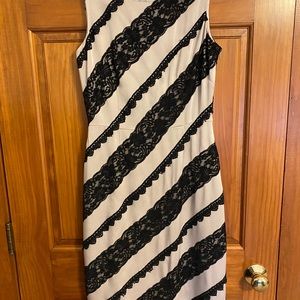 Tahari size 2 Cocktail dress